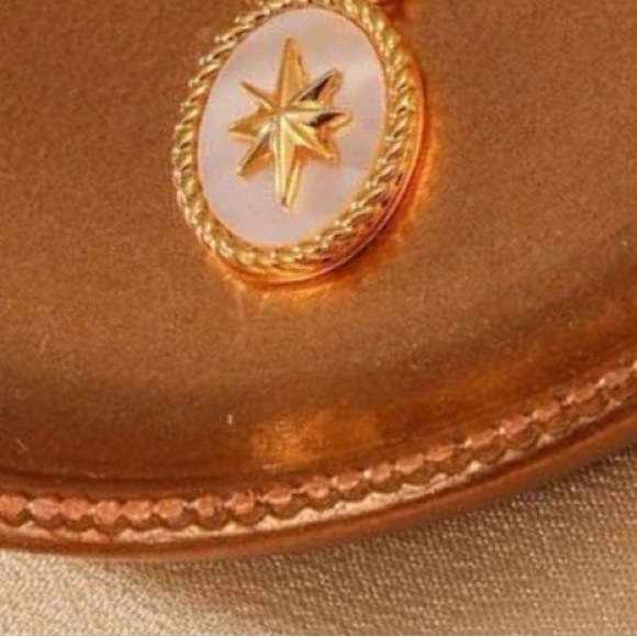 Mother of Pearl Star- White Iridescent Shell Ishtar Starburst Stainless Necklace - Picture 8 of 17